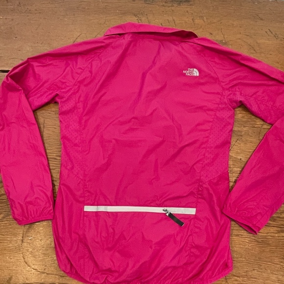 The North Face lightweight shell jacket - Picture 3 of 15